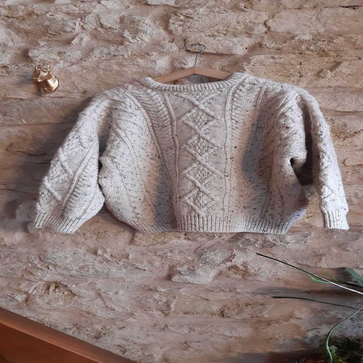 Pulls et gilets femme en pure laine. Fabriqué en Irlande. Véritables et  authentiques pulls irlandais